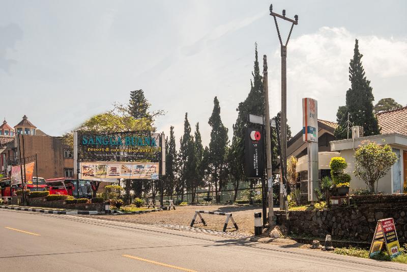 Capital O 1256 Sangga Buana Resort And Convention Hotel Cianjur Zewnętrze zdjęcie